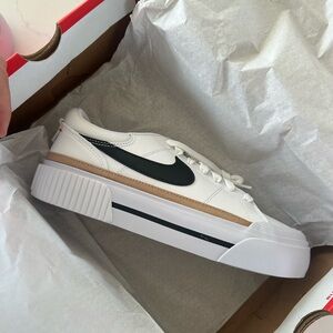 Nike court legacy lift low top sneakers women’s size 8.5